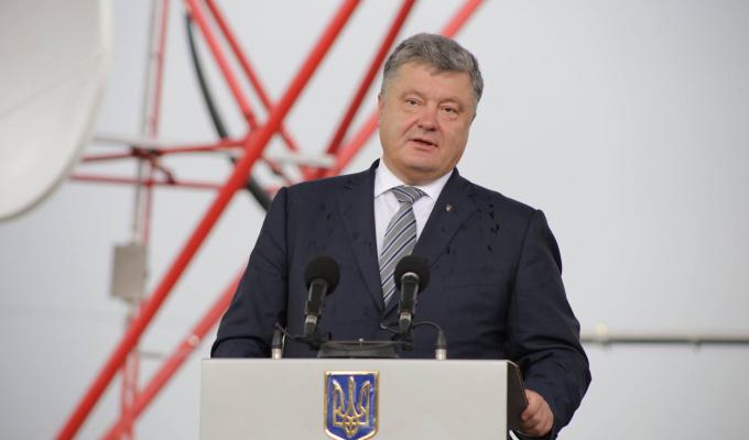 Петро Порошенко особисто перевірив якість сигналу нової телевежі