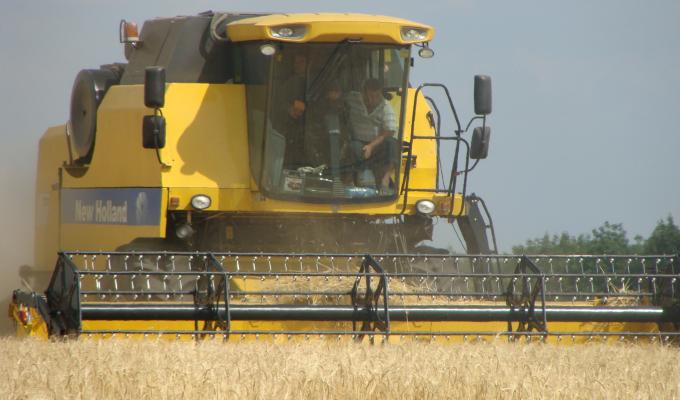 Жнива у районі продовжуються