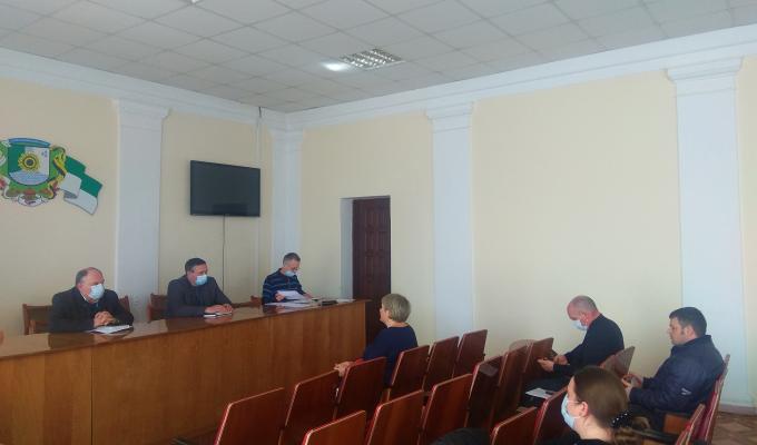 В Білокуракинській районній державній адміністрації відбулася нарада щодо запобігання поширенню коронавірусу