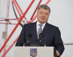 Петро Порошенко особисто перевірив якість сигналу нової телевежі