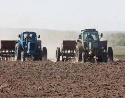 Весняно-польові роботи продовжуються